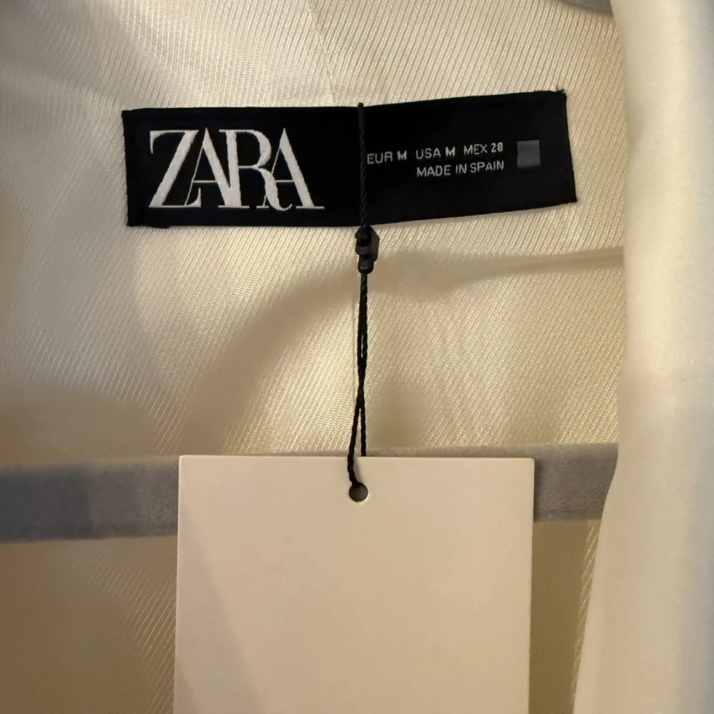 Zara White Tuxedo Blazer - Picture 4 of 9